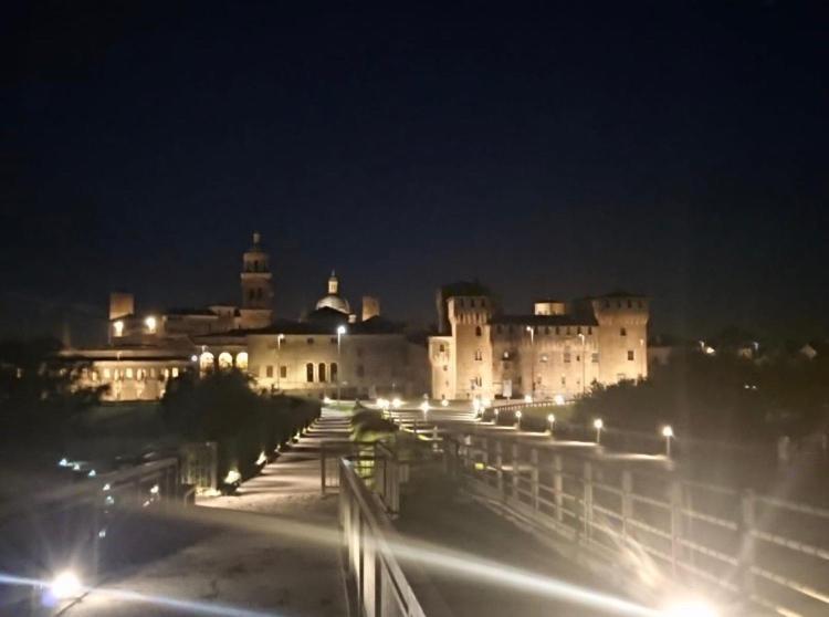 Corte Castella Mantova Luaran gambar